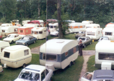 1975_Hollaender-Invasion_1200x385.jpg
